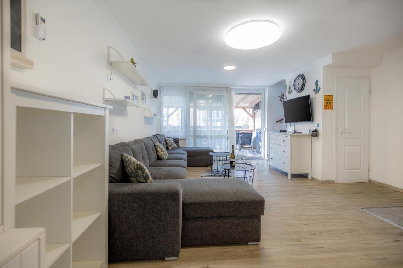 Galerius Pihenohaz By Bltn Siofok Appartement Buitenkant foto