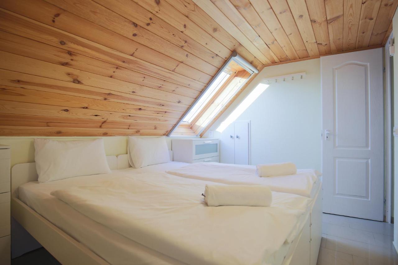 Galerius Pihenohaz By Bltn Siofok Appartement Buitenkant foto